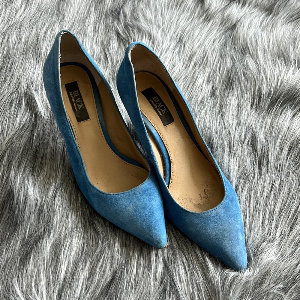 Suede pumps